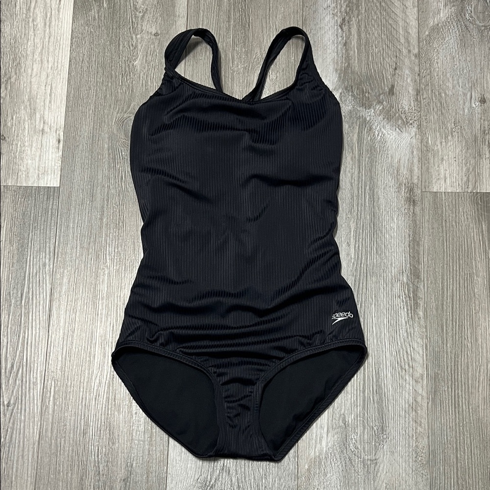 Speedo Women's Moderate Ultraback One Piece Swimsuit /black./ Size M. Like new